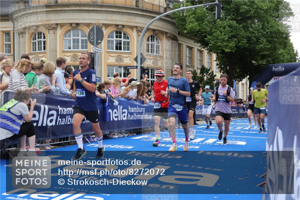 29.06.2025 - hella hamburg halbmarathon Strokosch-Dieckow http://msf.ph/oto/8272072 29.06.2025 10:46:59 Ziel 1139, 1460, 1689, 4091, 4377, 5472, 6700, 9794, 10122, 12579, 13728, 14385, 14415, 14449, 14594, 14783, 15825, 16081, 17979 meine-sportfotos.de