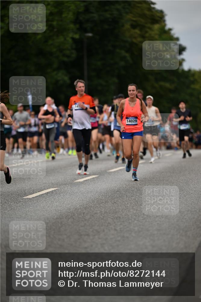 29.06.2025 - hella hamburg halbmarathon Dr. Thomas Lammeyer http://msf.ph/oto/8272144 29.06.2025 10:36:04 Kennedybrücke 1235, 1292, 2672, 3239, 3358, 3752, 4314, 4924, 5496, 5601, 5658, 5743, 6344, 7295, 7334, 7344, 7570, 7695, 7816, 7898, 8304, 8538, 8757, 9478, 9604, 9882, 10248, 10421, 10653, 11168 meine-sportfotos.de
