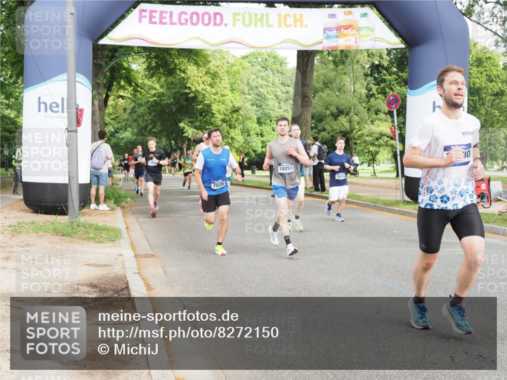 29.06.2025 - hella hamburg halbmarathon MichiJ http://msf.ph/oto/8272150 29.06.2025 10:31:21 Zwischen KM18-KM19 2653, 4235, 5011, 5506, 7026, 7765, 9364, 10251, 11177, 16333, 16648, 17403, 18659, 18680, 19009 meine-sportfotos.de