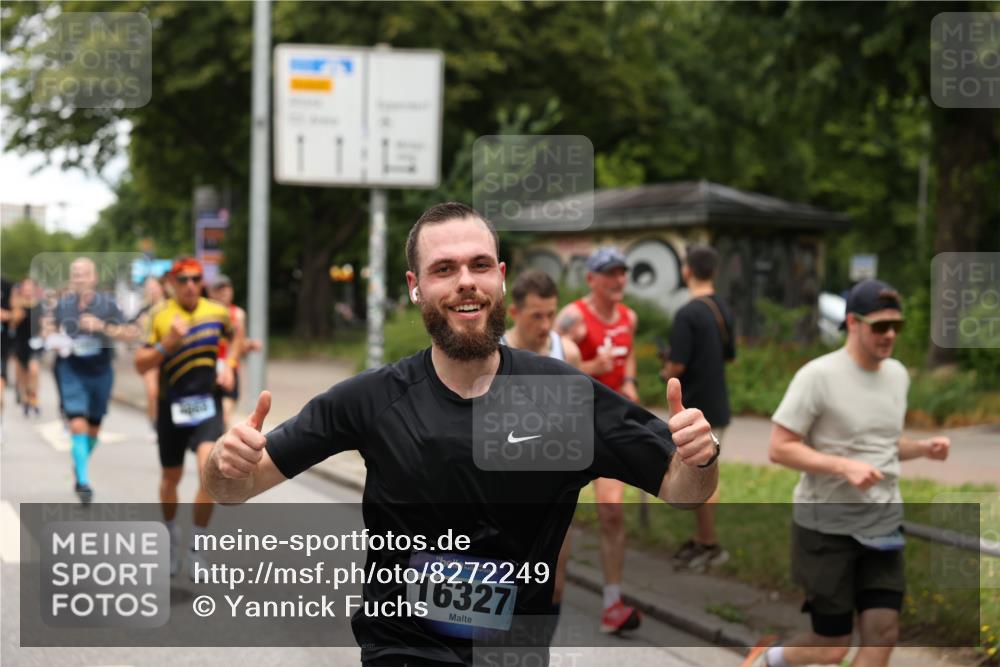 29.06.2025 - hella hamburg halbmarathon Yannick Fuchs http://msf.ph/oto/8272249 29.06.2025 10:49:10 20KM 1120, 1143, 2029, 2252, 2448, 2955, 3037, 3256, 3652, 4249, 4616, 4868, 4897, 4903, 5021, 6355, 6891, 6938, 7221, 8618, 8691, 10044, 10188, 11231, 11568, 12248, 12483, 12526, 12544, 12584, 13267, 13470, 14750, 14834, 14845, 14909, 15300, 15854, 15868, 15896, 16108, 16110, 16327, 16334, 16609, 17603, 17842, 18031, 18190, 19047 meine-sportfotos.de