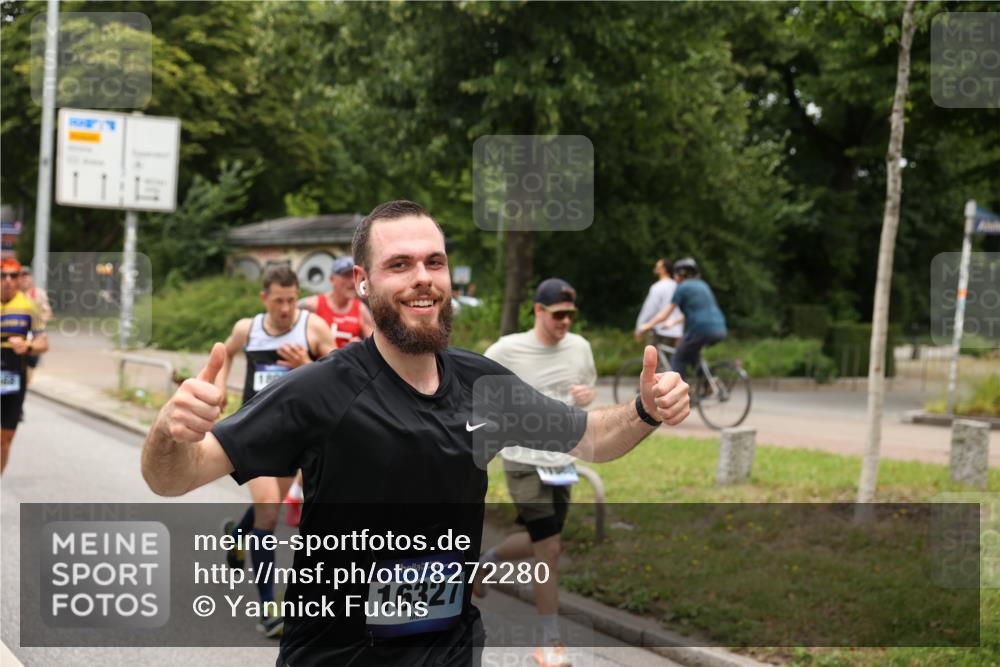 29.06.2025 - hella hamburg halbmarathon Yannick Fuchs http://msf.ph/oto/8272280 29.06.2025 10:49:10 20KM 1120, 1143, 2029, 2252, 2448, 2955, 3037, 3256, 3652, 4249, 4616, 4868, 4897, 4903, 5021, 6355, 6891, 6938, 7221, 8618, 8691, 10044, 10188, 11231, 11568, 12248, 12483, 12526, 12544, 12584, 13267, 13470, 14750, 14834, 14845, 14909, 15300, 15854, 15868, 15896, 16108, 16110, 16327, 16334, 16609, 17603, 17842, 18031, 18190, 19047 meine-sportfotos.de