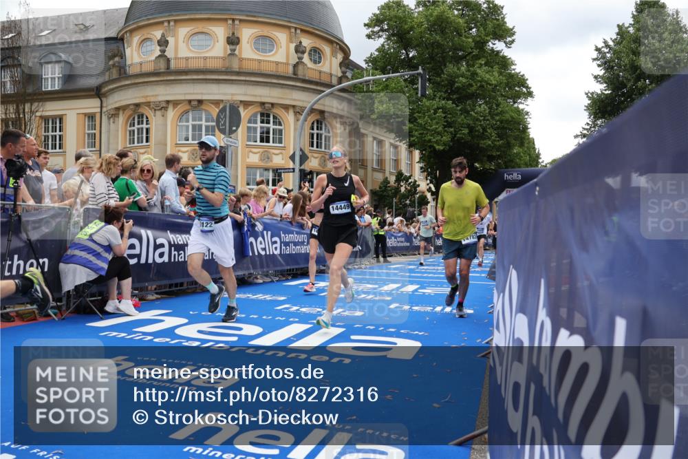 29.06.2025 - hella hamburg halbmarathon Strokosch-Dieckow http://msf.ph/oto/8272316 29.06.2025 10:47:01 Ziel 1139, 1460, 1689, 4093, 4377, 5472, 6700, 7908, 9794, 10122, 12579, 13728, 14385, 14415, 14449, 14594, 14783, 15684, 15825, 16081, 17979 meine-sportfotos.de