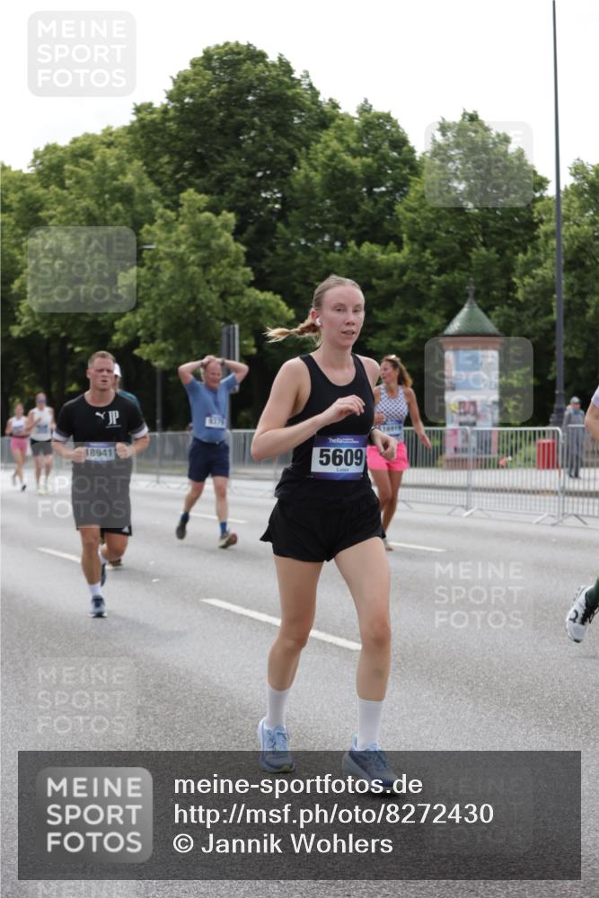 29.06.2025 - hella hamburg halbmarathon Jannik Wohlers http://msf.ph/oto/8272430 29.06.2025 10:33:59 Lombardsbrücke 1672, 2023, 2412, 2464, 2510, 2511, 2801, 3145, 4540, 4824, 4826, 5609, 6105, 6171, 6329, 6571, 6574, 7324, 7329, 7644, 8349, 8705, 8965, 9379, 10360, 10564, 11872, 12165, 13437, 13747, 13957, 14854, 14855, 14918, 15793, 15983, 16682, 16919, 17105, 17230, 17650, 18158, 18941 meine-sportfotos.de