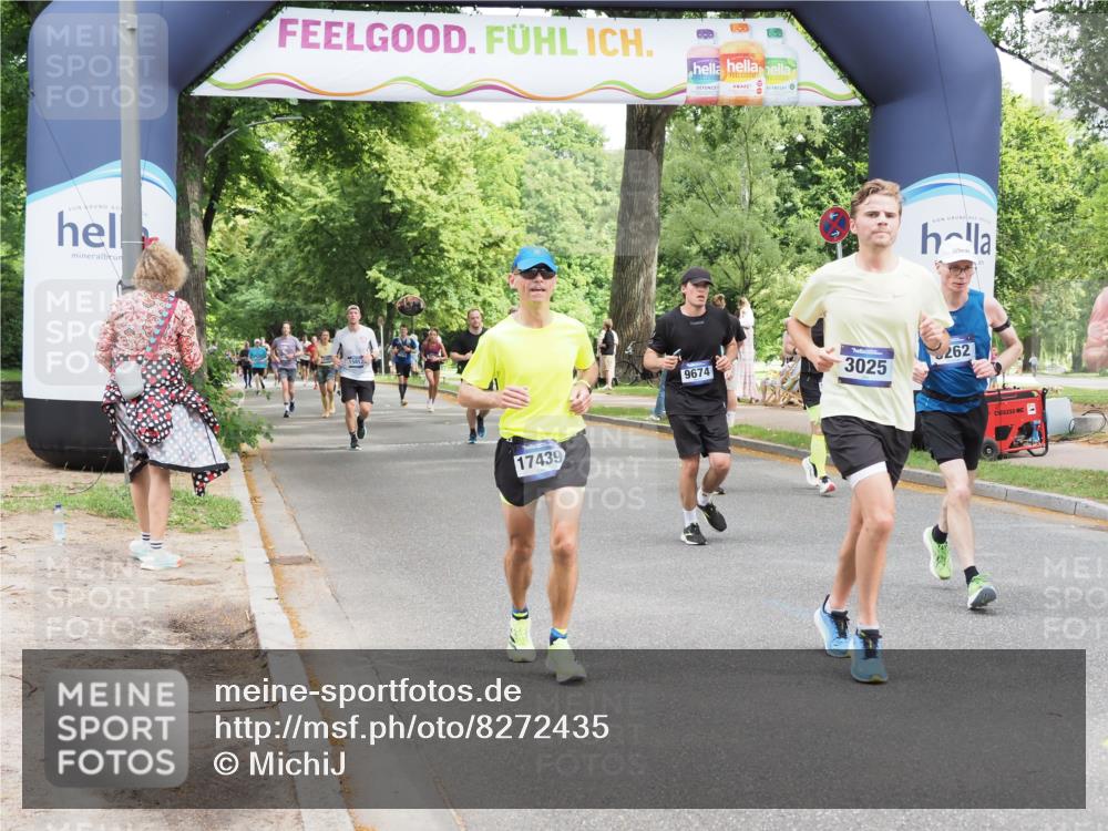 29.06.2025 - hella hamburg halbmarathon MichiJ http://msf.ph/oto/8272435 29.06.2025 10:56:00 Zwischen KM18-KM19 1406, 3025, 3262, 4663, 5176, 6028, 6083, 7802, 9674, 9845, 11611, 12653, 13285, 14270, 15858, 17439, 18617 meine-sportfotos.de