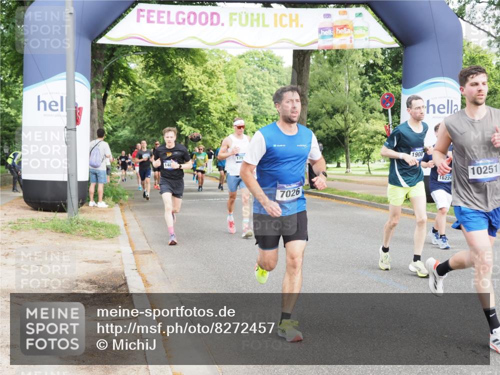29.06.2025 - hella hamburg halbmarathon MichiJ http://msf.ph/oto/8272457 29.06.2025 10:31:23 Zwischen KM18-KM19 4235, 5011, 5506, 7026, 7865, 10251, 11177, 16224, 16333, 16648, 17403, 17516, 18680, 19009 meine-sportfotos.de