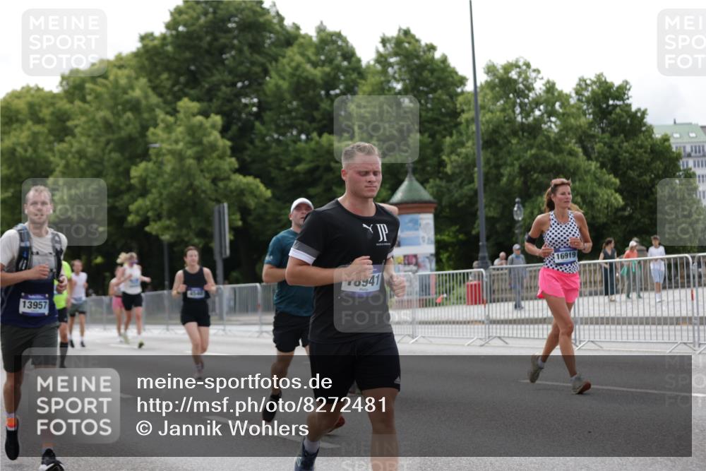 29.06.2025 - hella hamburg halbmarathon Jannik Wohlers http://msf.ph/oto/8272481 29.06.2025 10:34:01 Lombardsbrücke 1672, 2023, 2412, 2464, 2510, 2511, 2801, 3145, 4540, 4824, 4826, 5609, 6034, 6105, 6171, 6329, 6571, 6574, 7644, 8349, 8705, 8965, 9379, 10360, 10564, 11872, 13437, 13747, 13957, 14854, 14855, 14918, 15793, 16238, 16390, 16682, 16919, 17105, 17230, 17650, 18158, 18941 meine-sportfotos.de