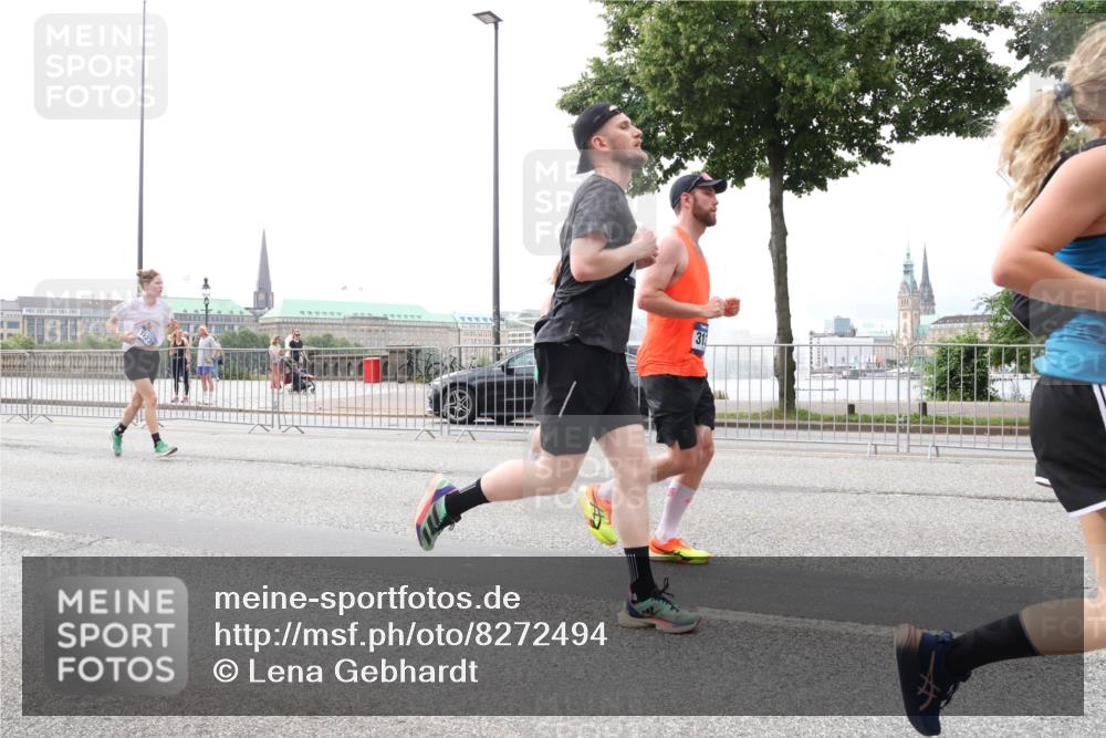 29.06.2025 - hella hamburg halbmarathon Lena Gebhardt http://msf.ph/oto/8272494 29.06.2025 10:34:54 Lombardsbrücke 31, 1025, 1284, 1497, 1849, 2023, 2355, 2376, 3130, 3409, 3420, 4540, 4564, 4884, 5027, 5453, 6034, 6171, 6310, 6329, 6335, 6379, 6397, 6571, 6803, 6843, 7020, 7267, 7299, 7386, 7644, 7733, 7927, 8369, 8705, 8793, 9122, 9164, 9248, 9379, 9448, 9514, 10335, 10358, 10464, 10606, 10674, 11122, 11233, 11245, 11646, 12019, 12164, 12236, 12382, 12764, 15477, 16238, 16311, 16390, 16682, 18158, 18941 meine-sportfotos.de