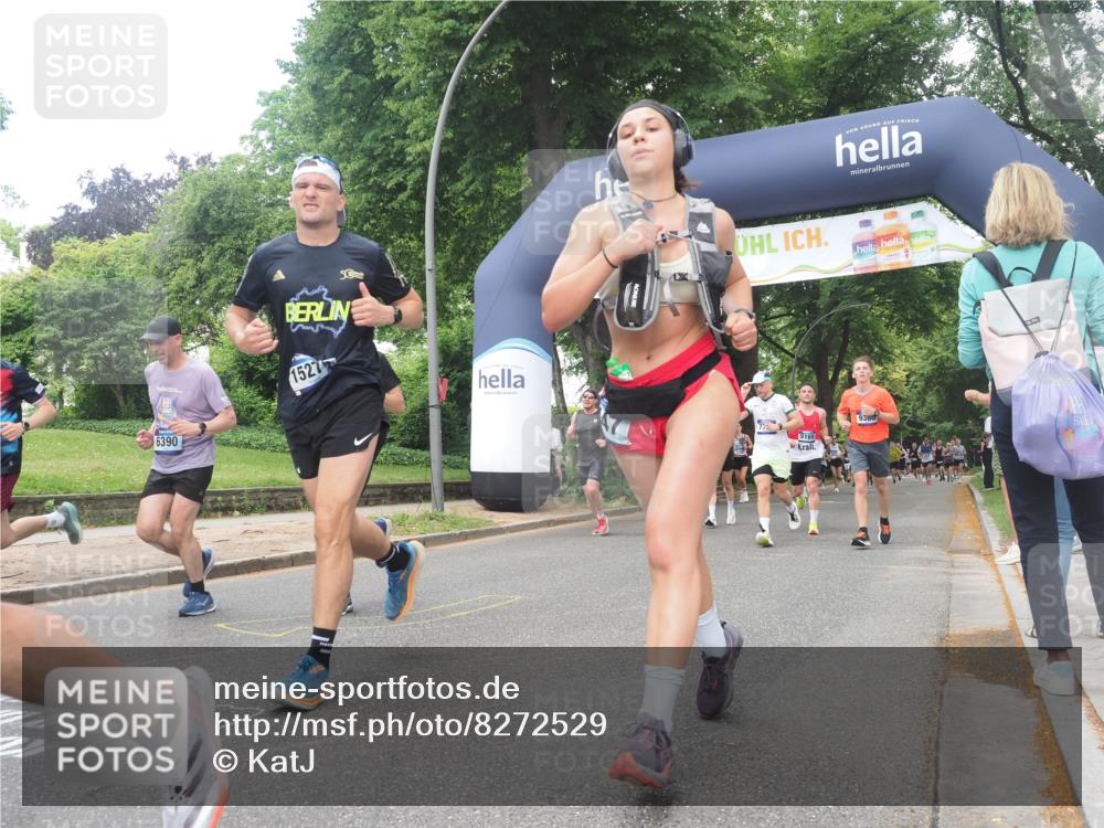 29.06.2025 - hella hamburg halbmarathon KatJ http://msf.ph/oto/8272529 29.06.2025 10:39:57 Zwischen KM18-KM19 1257, 1706, 2111, 2540, 2595, 4837, 5169, 5194, 6164, 6390, 7130, 7475, 7786, 8447 meine-sportfotos.de