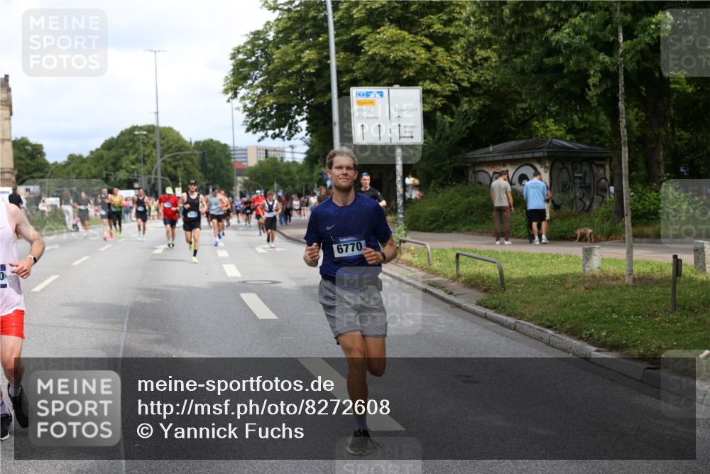 29.06.2025 - hella hamburg halbmarathon Yannick Fuchs http://msf.ph/oto/8272608 29.06.2025 10:37:04 20KM 1312, 1353, 1700, 2233, 4235, 4823, 5436, 6721, 6770, 7035, 7448, 7693, 7734, 7765, 7865, 9371, 9833, 10216, 10469, 11907, 12839, 13446, 14447, 14560, 14811, 14813, 15095, 15175, 15270, 15297, 15301, 15535, 16295, 16333, 16507, 16626, 16660, 16677, 17000, 17016, 17177, 17363, 17733, 17864, 17911, 18275, 18330, 18559, 18632, 18659, 18680, 18920 meine-sportfotos.de