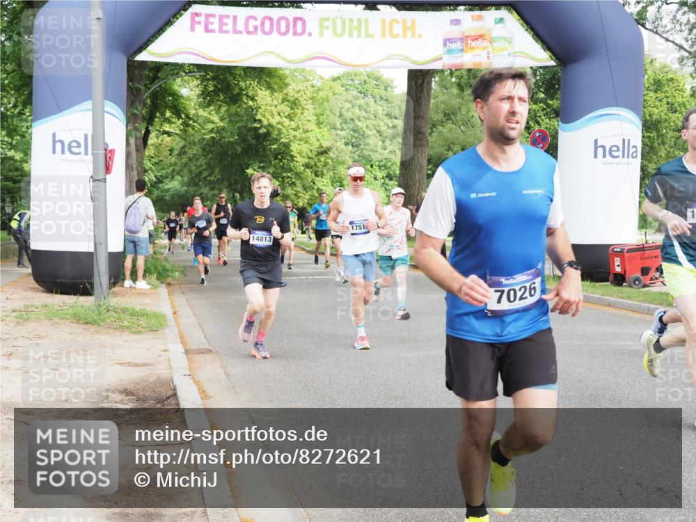 29.06.2025 - hella hamburg halbmarathon MichiJ http://msf.ph/oto/8272621 29.06.2025 10:31:23 Zwischen KM18-KM19 4235, 5011, 5506, 7026, 7865, 10251, 11177, 16224, 16333, 16648, 17403, 17516, 18680, 19009 meine-sportfotos.de