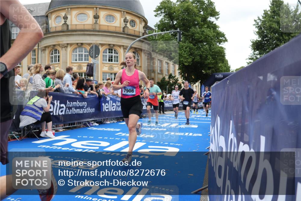 29.06.2025 - hella hamburg halbmarathon Strokosch-Dieckow http://msf.ph/oto/8272676 29.06.2025 10:47:10 Ziel 1460, 2623, 4093, 5472, 6134, 6168, 6373, 6700, 6716, 7480, 7908, 10208, 10211, 12579, 13007, 13672, 15684, 16286, 17718, 17915, 18856 meine-sportfotos.de