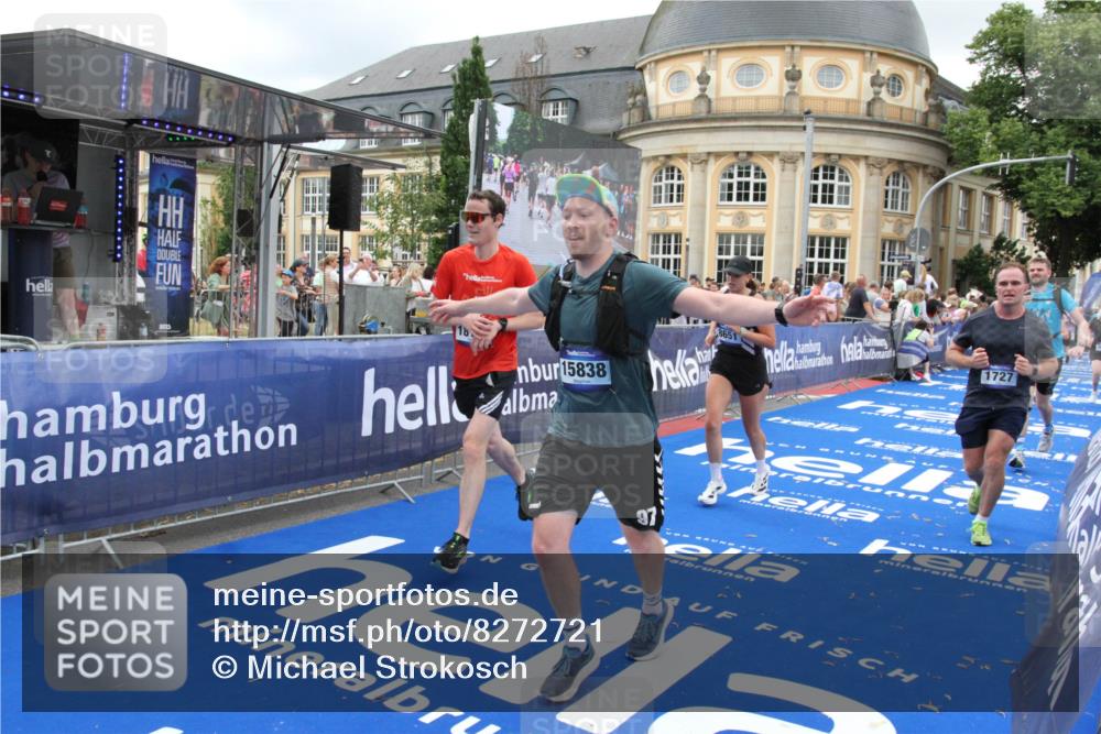 29.06.2025 - hella hamburg halbmarathon Michael Strokosch http://msf.ph/oto/8272721 29.06.2025 10:53:28 Ziel 1683, 1727, 2354, 4065, 6198, 6629, 6942, 8651, 11068, 11844, 12490, 12909, 13912, 13997, 15838, 18134 meine-sportfotos.de