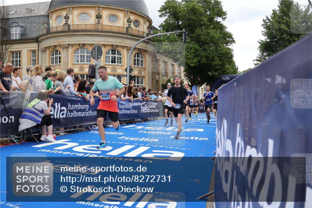 29.06.2025 - hella hamburg halbmarathon Strokosch-Dieckow http://msf.ph/oto/8272731 29.06.2025 10:47:11 Ziel 1460, 2623, 4093, 6134, 6168, 6203, 6373, 6700, 6716, 7480, 7908, 10208, 10211, 12579, 13007, 13672, 15684, 16286, 17718, 17915, 18856 meine-sportfotos.de