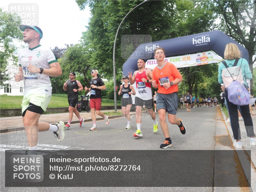 29.06.2025 - hella hamburg halbmarathon KatJ http://msf.ph/oto/8272764 29.06.2025 10:40:00 Zwischen KM18-KM19 1706, 2111, 2444, 2540, 3208, 4837, 5169, 5194, 6164, 6390, 7130, 7786, 8390, 8447 meine-sportfotos.de