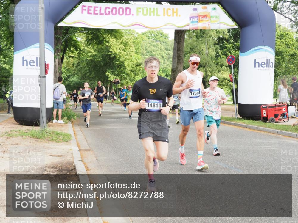 29.06.2025 - hella hamburg halbmarathon MichiJ http://msf.ph/oto/8272788 29.06.2025 10:31:24 Zwischen KM18-KM19 5011, 5506, 7026, 7865, 10251, 11177, 14813, 16224, 16333, 16648, 17403, 17516, 18680, 19009 meine-sportfotos.de