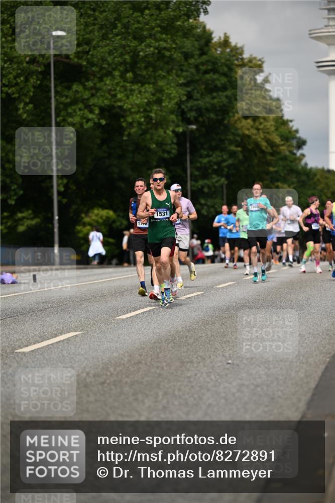 29.06.2025 - hella hamburg halbmarathon Dr. Thomas Lammeyer http://msf.ph/oto/8272891 29.06.2025 10:15:16 Kennedybrücke 1166, 1531, 1866, 1992, 4227, 5379, 5440, 5990, 5991, 8807, 8810, 9169, 9191, 10372, 11321 meine-sportfotos.de