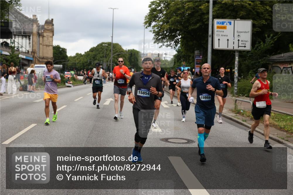 29.06.2025 - hella hamburg halbmarathon Yannick Fuchs http://msf.ph/oto/8272944 29.06.2025 10:49:12 20KM 1120, 1143, 2029, 2252, 2448, 3037, 3256, 4249, 4616, 4868, 4897, 4903, 5021, 6355, 6891, 6938, 7221, 8618, 8691, 10044, 10188, 10582, 11231, 11568, 12248, 12483, 12526, 12544, 12584, 13234, 13236, 13267, 13470, 14750, 14834, 14845, 14909, 15300, 15854, 15868, 15896, 16108, 16110, 16213, 16327, 16334, 16609, 17603, 17940, 18031, 18190, 18290, 19047 meine-sportfotos.de