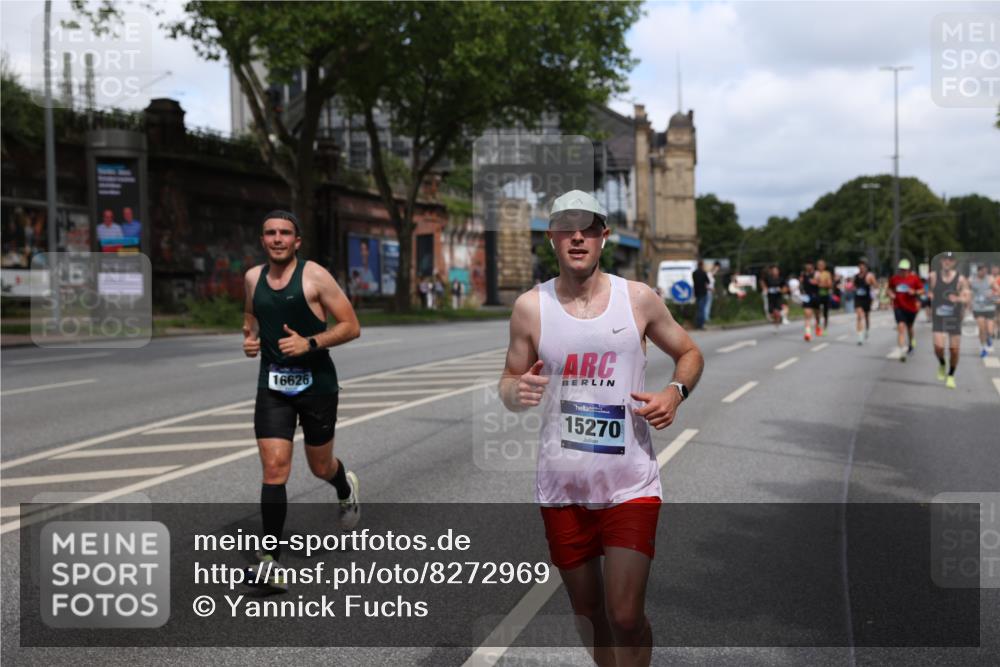29.06.2025 - hella hamburg halbmarathon Yannick Fuchs http://msf.ph/oto/8272969 29.06.2025 10:37:04 20KM 1312, 1353, 1700, 2233, 4235, 4823, 5436, 6721, 6770, 7035, 7448, 7693, 7734, 7765, 7865, 9371, 9833, 10216, 10469, 11907, 12839, 13446, 14447, 14560, 14811, 14813, 15095, 15175, 15270, 15297, 15301, 15535, 16295, 16333, 16507, 16626, 16660, 16677, 17000, 17016, 17177, 17363, 17733, 17864, 17911, 18275, 18330, 18559, 18632, 18659, 18680, 18920 meine-sportfotos.de