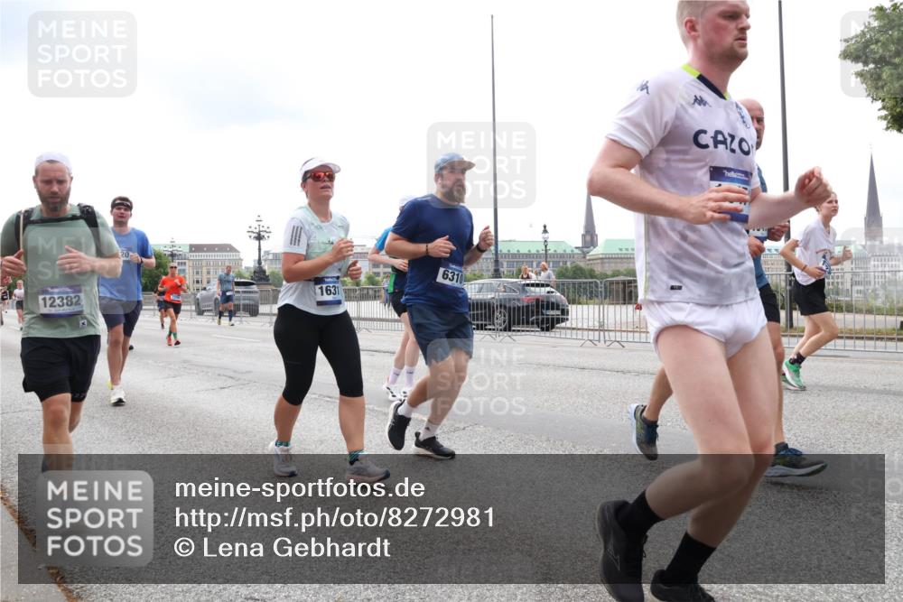 29.06.2025 - hella hamburg halbmarathon Lena Gebhardt http://msf.ph/oto/8272981 29.06.2025 10:34:55 Lombardsbrücke 12382, 20, 1631, 6310, 1025, 1284, 1497, 1849, 2023, 2355, 2376, 2751, 3130, 3409, 3420, 4540, 4564, 4884, 5027, 5453, 6034, 6171, 6189, 6310, 6329, 6335, 6379, 6397, 6803, 6843, 7020, 7267, 7299, 7386, 7644, 7733, 7927, 8369, 8705, 8793, 9122, 9164, 9248, 9448, 9514, 10335, 10358, 10464, 10606, 10674, 11122, 11233, 11245, 11646, 12019, 12164, 12236, 12382, 12764, 15477, 16238, 16311, 16390, 16682, 18158 meine-sportfotos.de