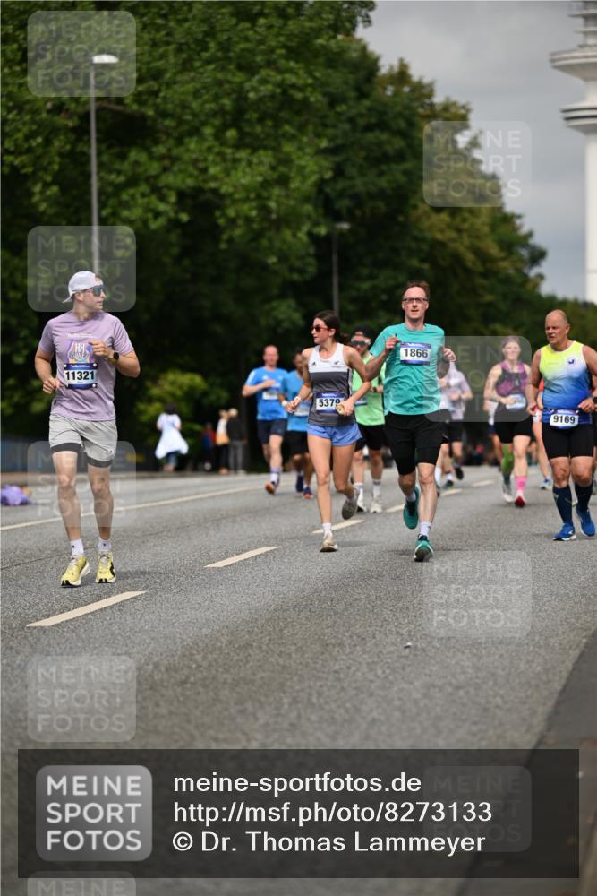 29.06.2025 - hella hamburg halbmarathon Dr. Thomas Lammeyer http://msf.ph/oto/8273133 29.06.2025 10:15:20 Kennedybrücke 1166, 1531, 1866, 1992, 4227, 5254, 5379, 5990, 5991, 7571, 8807, 8810, 9169, 9191, 10372, 10428, 11321 meine-sportfotos.de