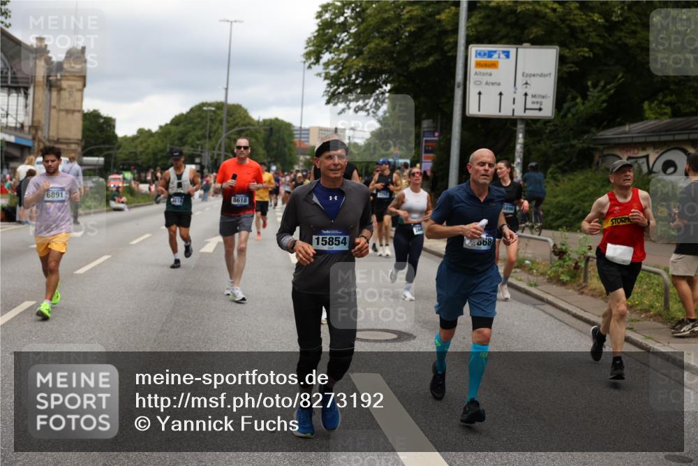 29.06.2025 - hella hamburg halbmarathon Yannick Fuchs http://msf.ph/oto/8273192 29.06.2025 10:49:12 20KM 1120, 1143, 2029, 2252, 2448, 3037, 3256, 4249, 4616, 4868, 4897, 4903, 5021, 6355, 6891, 6938, 7221, 8618, 8691, 10044, 10188, 10582, 11231, 11568, 12248, 12483, 12526, 12544, 12584, 13234, 13236, 13267, 13470, 14750, 14834, 14845, 14909, 15300, 15854, 15868, 15896, 16108, 16110, 16213, 16327, 16334, 16609, 17603, 17940, 18031, 18190, 18290, 19047 meine-sportfotos.de