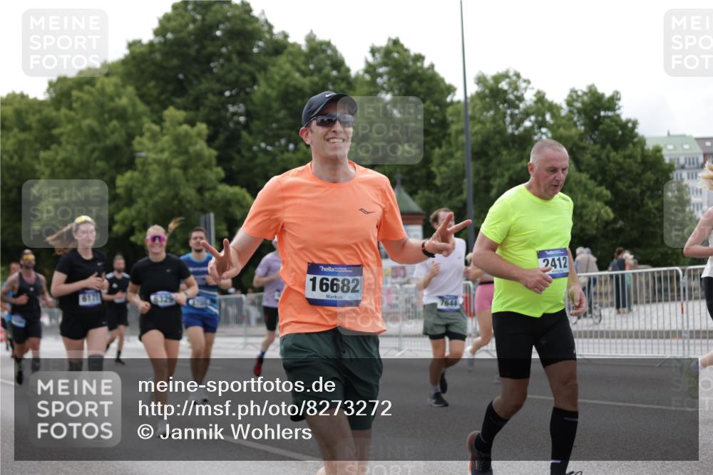 29.06.2025 - hella hamburg halbmarathon Jannik Wohlers http://msf.ph/oto/8273272 29.06.2025 10:34:07 Lombardsbrücke 1025, 1672, 2023, 2412, 2510, 2511, 2801, 3420, 4540, 5609, 6034, 6105, 6171, 6329, 6571, 6574, 6843, 7386, 7644, 7733, 8705, 8965, 9164, 9379, 9448, 10335, 10564, 10674, 11872, 12164, 13747, 13957, 14854, 14855, 14918, 15477, 16238, 16311, 16390, 16682, 16919, 17230, 17650, 18158, 18941 meine-sportfotos.de