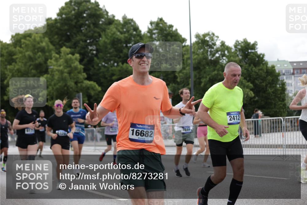 29.06.2025 - hella hamburg halbmarathon Jannik Wohlers http://msf.ph/oto/8273281 29.06.2025 10:34:07 Lombardsbrücke 1025, 1672, 2023, 2412, 2510, 2511, 2801, 3420, 4540, 5609, 6034, 6105, 6171, 6329, 6571, 6574, 6843, 7386, 7644, 7733, 8705, 8965, 9164, 9379, 9448, 10335, 10564, 10674, 11872, 12164, 13747, 13957, 14854, 14855, 14918, 15477, 16238, 16311, 16390, 16682, 16919, 17230, 17650, 18158, 18941 meine-sportfotos.de