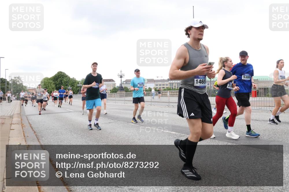 29.06.2025 - hella hamburg halbmarathon Lena Gebhardt http://msf.ph/oto/8273292 29.06.2025 10:54:27 Lombardsbrücke 1822, 1465, 336, 5309, 1652, 1198, 1263, 1762, 1779, 1822, 1949, 2084, 2244, 2532, 2586, 2600, 2761, 2854, 3079, 3187, 3188, 3249, 3364, 3465, 3467, 3761, 3795, 3857, 4323, 4685, 4720, 4838, 4971, 5157, 5185, 5216, 5309, 5514, 5804, 5817, 5898, 5933, 5993, 6023, 6279, 6468, 6583, 6982, 6987, 6988, 7498, 7670, 7874, 7946, 7986, 8801, 8803, 8867, 9130, 9138, 9203, 9521, 10207, 10331, 10471, 11033, 11287, 11354, 11567, 11569, 11785, 12268, 12270, 12930, 13272 meine-sportfotos.de