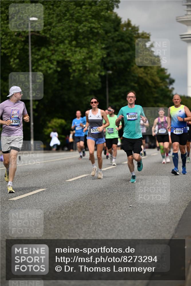 29.06.2025 - hella hamburg halbmarathon Dr. Thomas Lammeyer http://msf.ph/oto/8273294 29.06.2025 10:15:21 Kennedybrücke 1166, 1531, 1866, 1992, 4227, 5254, 5379, 5990, 5991, 7571, 8807, 8810, 9169, 9191, 10372, 10428, 11321 meine-sportfotos.de