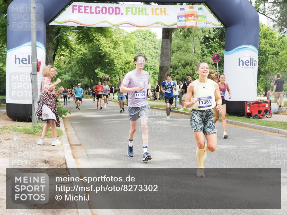 29.06.2025 - hella hamburg halbmarathon MichiJ http://msf.ph/oto/8273302 29.06.2025 10:56:09 Zwischen KM18-KM19 2942, 4649, 9738, 11025, 11581, 15012, 17239, 18616 meine-sportfotos.de