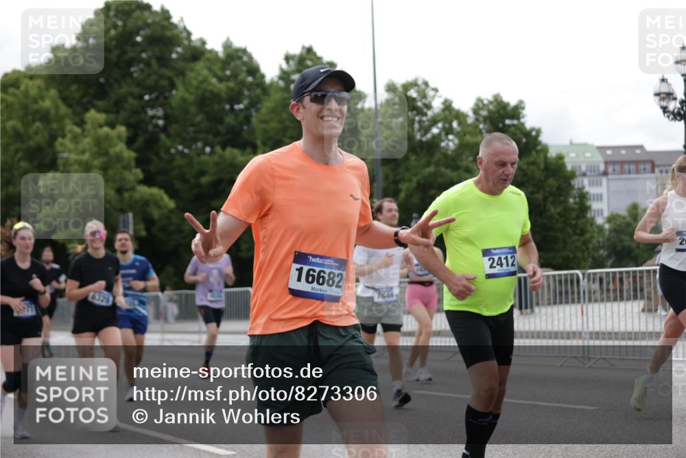 29.06.2025 - hella hamburg halbmarathon Jannik Wohlers http://msf.ph/oto/8273306 29.06.2025 10:34:07 Lombardsbrücke 1025, 1672, 2023, 2412, 2510, 2511, 2801, 3420, 4540, 5609, 6034, 6105, 6171, 6329, 6571, 6574, 6843, 7386, 7644, 7733, 8705, 8965, 9164, 9379, 9448, 10335, 10564, 10674, 11872, 12164, 13747, 13957, 14854, 14855, 14918, 15477, 16238, 16311, 16390, 16682, 16919, 17230, 17650, 18158, 18941 meine-sportfotos.de