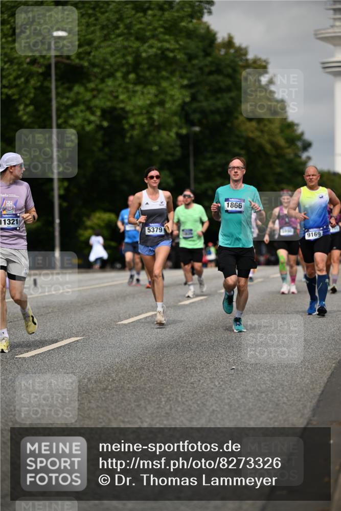 29.06.2025 - hella hamburg halbmarathon Dr. Thomas Lammeyer http://msf.ph/oto/8273326 29.06.2025 10:15:21 Kennedybrücke 1166, 1531, 1866, 1992, 4227, 5254, 5379, 5990, 5991, 7571, 8807, 8810, 9169, 9191, 10372, 10428, 11321 meine-sportfotos.de