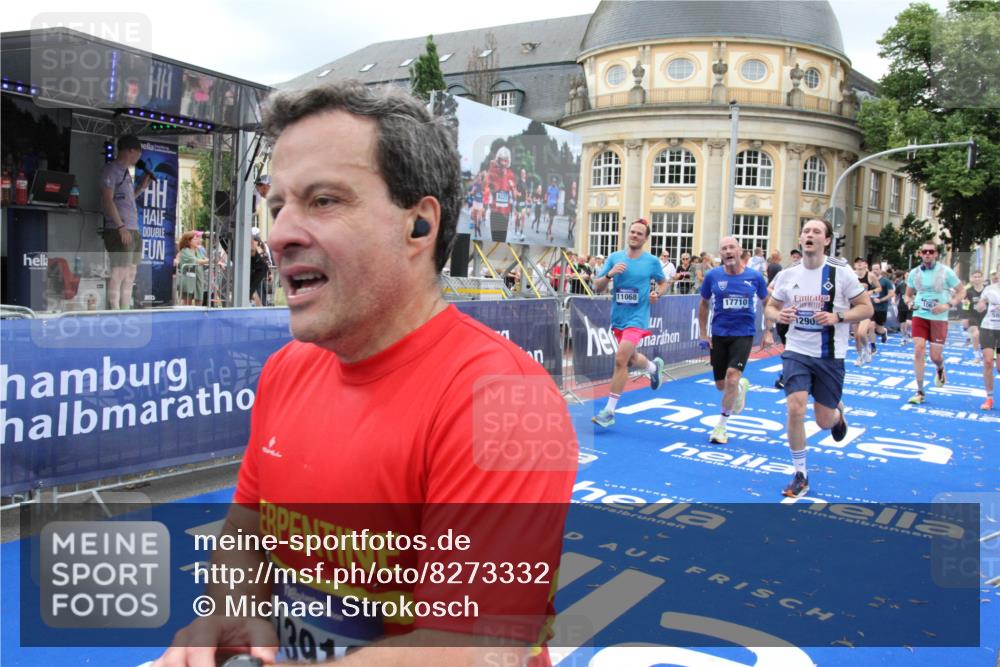 29.06.2025 - hella hamburg halbmarathon Michael Strokosch http://msf.ph/oto/8273332 29.06.2025 10:53:34 Ziel 1030, 1061, 1098, 1499, 1783, 2070, 3399, 5866, 6628, 6629, 11068, 12909, 13912, 15113, 15497, 17710, 18450, 18612 meine-sportfotos.de