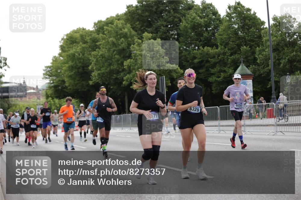 29.06.2025 - hella hamburg halbmarathon Jannik Wohlers http://msf.ph/oto/8273357 29.06.2025 10:34:08 Lombardsbrücke 1025, 2023, 2412, 2510, 2511, 3420, 4540, 5453, 5609, 6034, 6171, 6329, 6571, 6574, 6843, 7386, 7644, 7733, 8705, 9164, 9379, 9448, 9514, 10335, 10564, 10674, 11872, 12164, 13747, 13957, 14918, 15310, 15477, 16238, 16311, 16390, 16682, 16919, 17230, 18158, 18941 meine-sportfotos.de