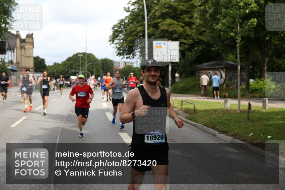 29.06.2025 - hella hamburg halbmarathon Yannick Fuchs http://msf.ph/oto/8273420 29.06.2025 10:37:09 20KM 1353, 1675, 1700, 1735, 2233, 4235, 5011, 5124, 5436, 7035, 7448, 7734, 7765, 7865, 9364, 9371, 9534, 9833, 10216, 10469, 11907, 12839, 13446, 14226, 14447, 14560, 14813, 15095, 15175, 15255, 15270, 15297, 15301, 15535, 16295, 16333, 16626, 16660, 16677, 17000, 17177, 17733, 17864, 17911, 18004, 18275, 18304, 18559, 18632, 18659, 18680, 18920 meine-sportfotos.de