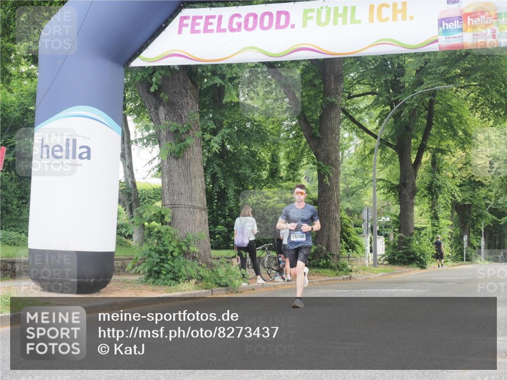 29.06.2025 - hella hamburg halbmarathon KatJ http://msf.ph/oto/8273437 29.06.2025 10:09:05 Zwischen KM18-KM19  meine-sportfotos.de