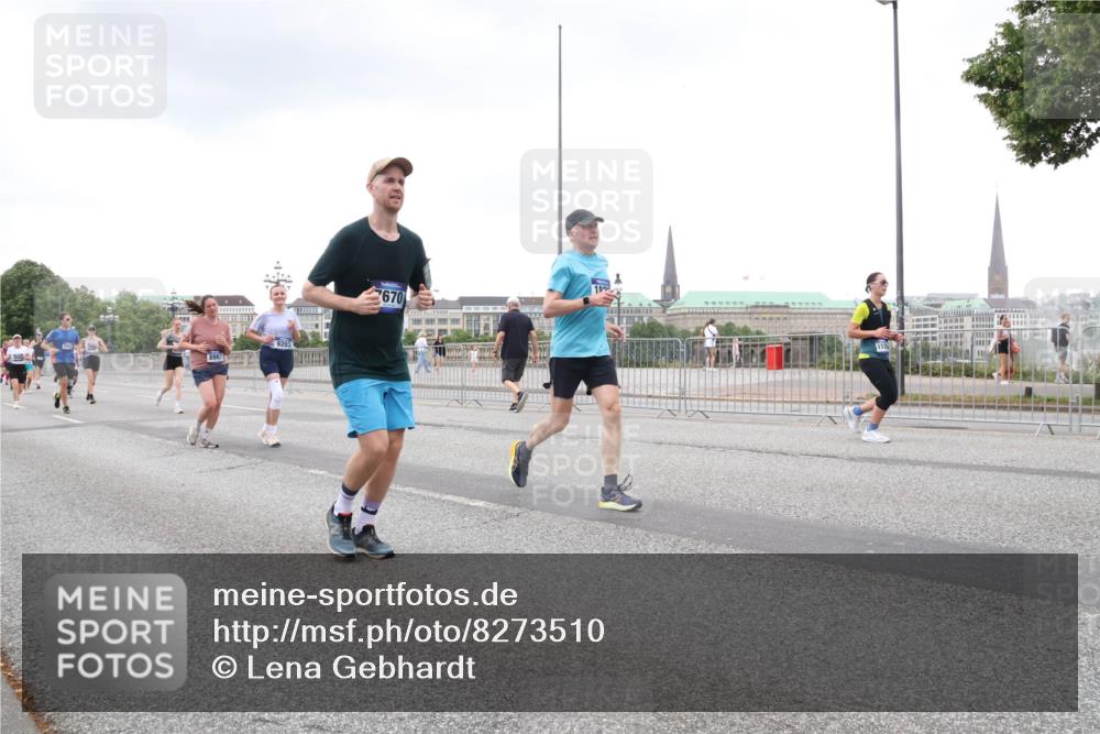 29.06.2025 - hella hamburg halbmarathon Lena Gebhardt http://msf.ph/oto/8273510 29.06.2025 10:54:28 Lombardsbrücke 8867, 670, 182, 1135, 1198, 1263, 1762, 1779, 1822, 1949, 2084, 2244, 2532, 2586, 2600, 2761, 3187, 3188, 3249, 3364, 3465, 3467, 3761, 3795, 3857, 4323, 4685, 4720, 4838, 4971, 5157, 5185, 5216, 5309, 5514, 5804, 5817, 5898, 5933, 5993, 6023, 6279, 6468, 6583, 6982, 6987, 6988, 7498, 7670, 7874, 7946, 7986, 8012, 8801, 8803, 8867, 9130, 9138, 9203, 9521, 10207, 10331, 10471, 11033, 11287, 11354, 11567, 11569, 11785, 12268, 12270, 12930, 13272 meine-sportfotos.de