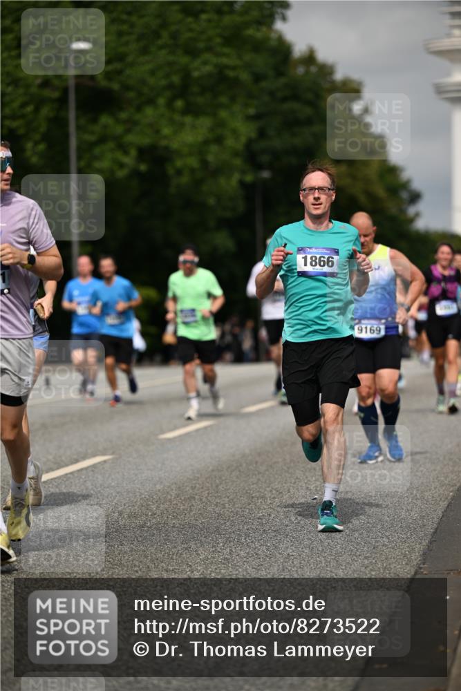 29.06.2025 - hella hamburg halbmarathon Dr. Thomas Lammeyer http://msf.ph/oto/8273522 29.06.2025 10:15:23 Kennedybrücke 1166, 1531, 1866, 1992, 4227, 5254, 5379, 5990, 5991, 7571, 9169, 9191, 10372, 10428, 11321 meine-sportfotos.de