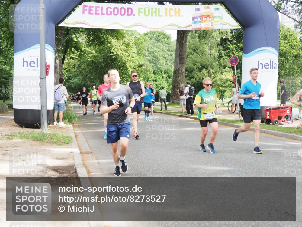 29.06.2025 - hella hamburg halbmarathon MichiJ http://msf.ph/oto/8273527 29.06.2025 10:31:28 Zwischen KM18-KM19 2415, 4080, 5477, 7026, 7865, 9114, 9534, 10099, 10251, 13897, 14813, 16224, 17403, 17516, 19009, 19229 meine-sportfotos.de