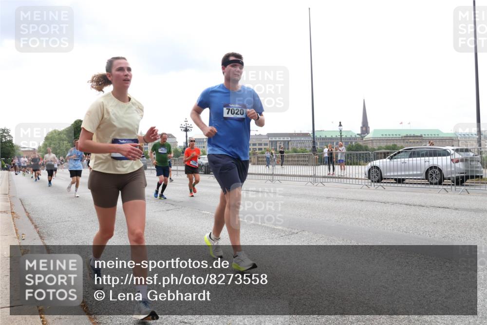 29.06.2025 - hella hamburg halbmarathon Lena Gebhardt http://msf.ph/oto/8273558 29.06.2025 10:34:57 Lombardsbrücke 14527, 7299, 7020, 1025, 1284, 1497, 1849, 2023, 2355, 2376, 2751, 3130, 3409, 3420, 4564, 4884, 5027, 5453, 6034, 6171, 6189, 6310, 6329, 6335, 6379, 6397, 6803, 6843, 7020, 7267, 7299, 7386, 7644, 7733, 7927, 8369, 8793, 9122, 9164, 9248, 9448, 9514, 10335, 10358, 10464, 10606, 10674, 11122, 11233, 11245, 11359, 11646, 11886, 12019, 12164, 12236, 12382, 12764, 15477, 16238, 16311, 16390, 16682 meine-sportfotos.de