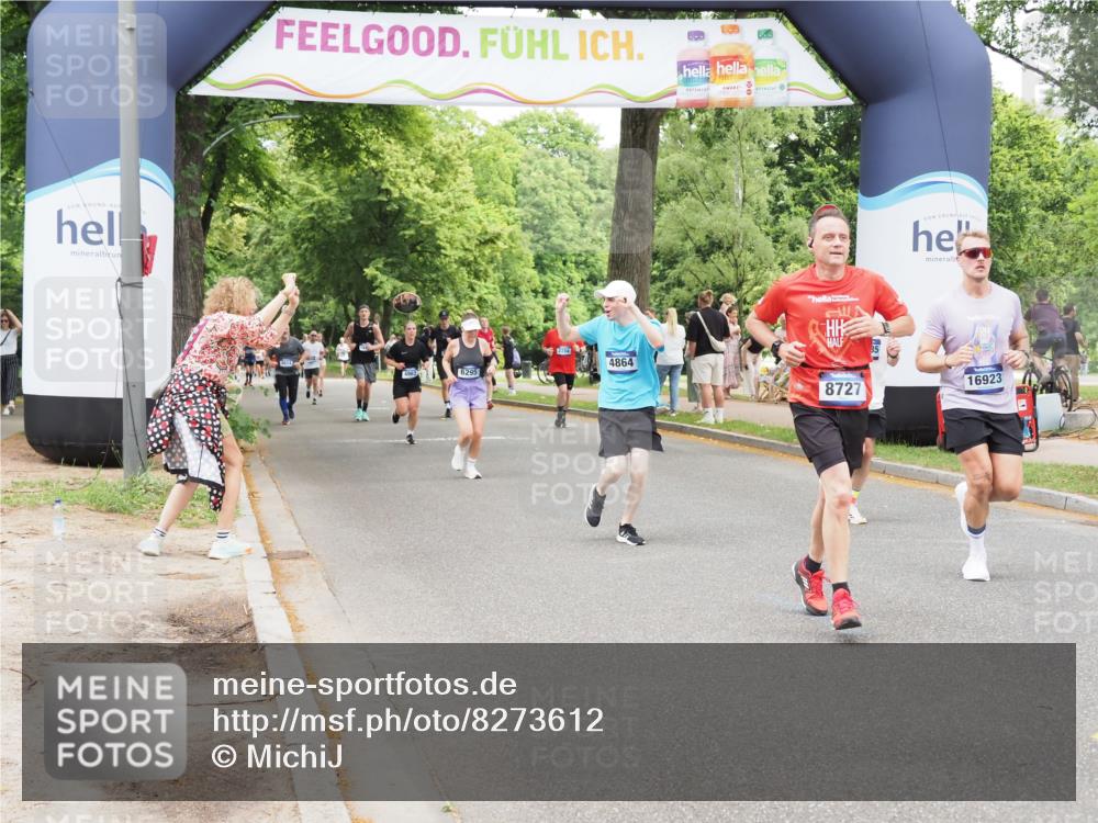 29.06.2025 - hella hamburg halbmarathon MichiJ http://msf.ph/oto/8273612 29.06.2025 10:56:15 Zwischen KM18-KM19 4864, 6295, 8727, 9738, 11025, 14384, 17239, 17296, 17985 meine-sportfotos.de