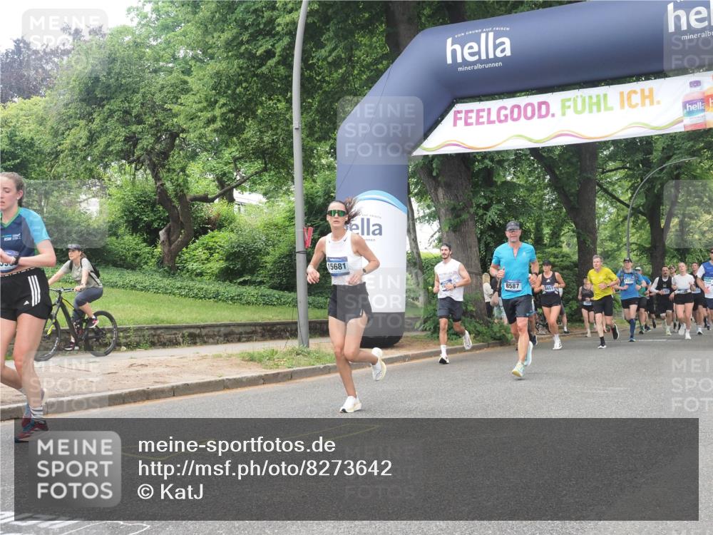 29.06.2025 - hella hamburg halbmarathon KatJ http://msf.ph/oto/8273642 29.06.2025 10:40:05 Zwischen KM18-KM19 2444, 3208, 3209, 5194, 8390, 8587 meine-sportfotos.de