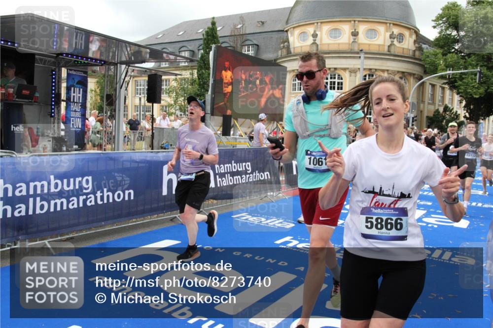 29.06.2025 - hella hamburg halbmarathon Michael Strokosch http://msf.ph/oto/8273740 29.06.2025 10:53:37 Ziel 1030, 1061, 1098, 1499, 1502, 1783, 2070, 2630, 3399, 3819, 5866, 6628, 6762, 10549, 11068, 12632, 12909, 15113, 15497, 15856, 17710, 18450, 18612, 18666, 18715 meine-sportfotos.de