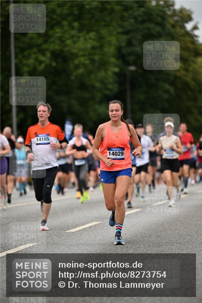 29.06.2025 - hella hamburg halbmarathon Dr. Thomas Lammeyer http://msf.ph/oto/8273754 29.06.2025 10:36:06 Kennedybrücke 1235, 1292, 2672, 3239, 3358, 3707, 3751, 3752, 3778, 4314, 4365, 4605, 4924, 5496, 5601, 5658, 5743, 6218, 6344, 7239, 7295, 7334, 7344, 7535, 7570, 7695, 7816, 7898, 8127, 8304, 8538, 8757, 9478, 9604, 9882, 10248, 10421, 10653, 11168 meine-sportfotos.de
