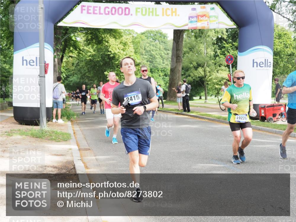 29.06.2025 - hella hamburg halbmarathon MichiJ http://msf.ph/oto/8273802 29.06.2025 10:31:28 Zwischen KM18-KM19 2415, 4080, 5477, 7026, 7865, 9114, 9534, 10099, 10251, 13897, 14813, 16224, 17403, 17516, 19009, 19229 meine-sportfotos.de