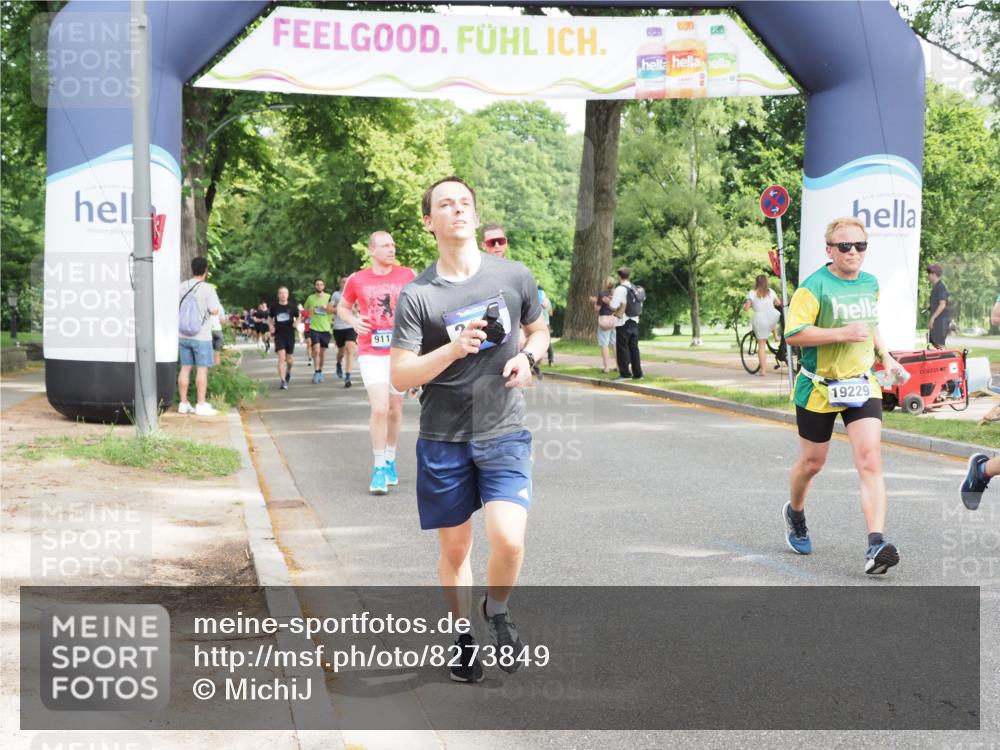 29.06.2025 - hella hamburg halbmarathon MichiJ http://msf.ph/oto/8273849 29.06.2025 10:31:28 Zwischen KM18-KM19 2415, 4080, 5477, 7026, 7865, 9114, 9534, 10099, 10251, 13897, 14813, 16224, 17403, 17516, 19009, 19229 meine-sportfotos.de