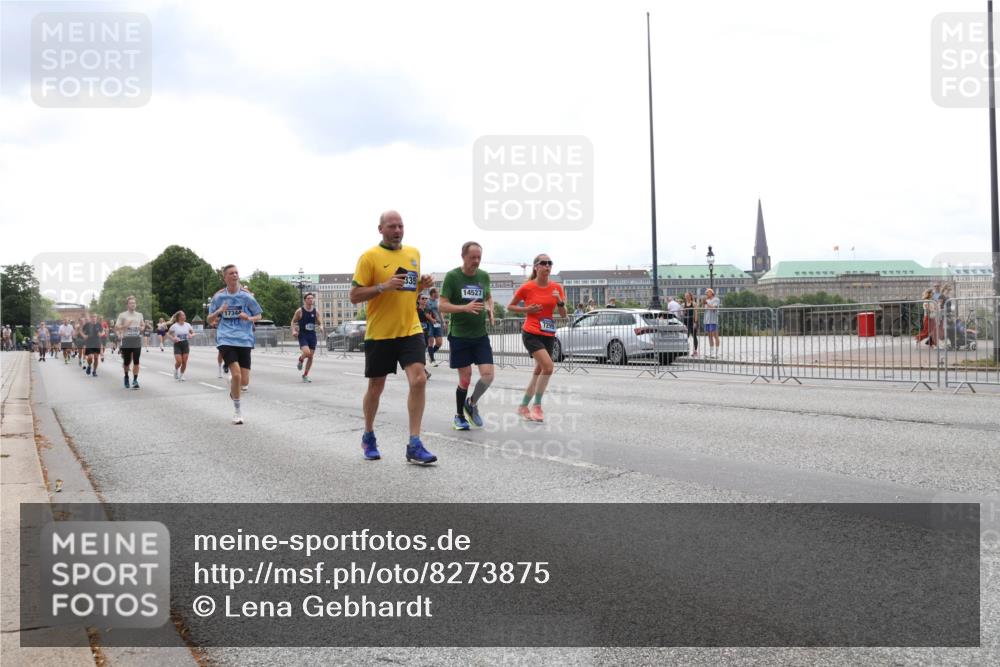 29.06.2025 - hella hamburg halbmarathon Lena Gebhardt http://msf.ph/oto/8273875 29.06.2025 10:34:58 Lombardsbrücke 14527, 17344, 1025, 1284, 1497, 1849, 2023, 2355, 2376, 2751, 3130, 3409, 3420, 4564, 4884, 5027, 5453, 6034, 6171, 6189, 6310, 6329, 6335, 6379, 6397, 6803, 6843, 7020, 7267, 7299, 7386, 7644, 7733, 7927, 8369, 8793, 9122, 9164, 9248, 9448, 9514, 10335, 10358, 10464, 10606, 10674, 11122, 11233, 11245, 11359, 11646, 11886, 12019, 12164, 12236, 12382, 12764, 15477, 16238, 16311, 16390 meine-sportfotos.de
