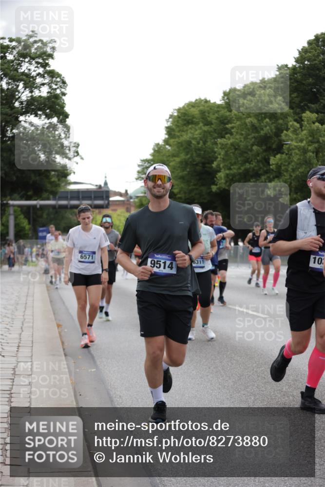 29.06.2025 - hella hamburg halbmarathon Jannik Wohlers http://msf.ph/oto/8273880 29.06.2025 10:34:15 Lombardsbrücke 1025, 2023, 3130, 3420, 4540, 5453, 6034, 6171, 6329, 6843, 7020, 7386, 7644, 7733, 8705, 9122, 9164, 9448, 9514, 10335, 10674, 11122, 11245, 12164, 12382, 13311, 13416, 13471, 13473, 14273, 15310, 15380, 15477, 16238, 16311, 16390, 16682, 17412, 18158, 18892 meine-sportfotos.de