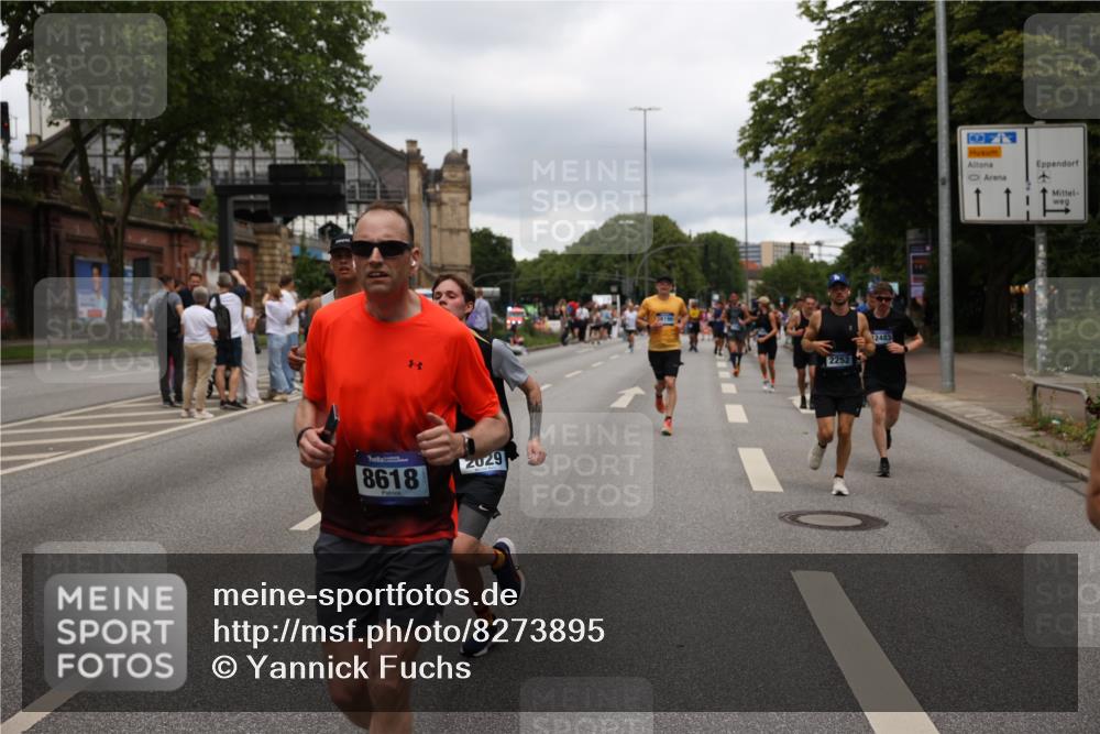 29.06.2025 - hella hamburg halbmarathon Yannick Fuchs http://msf.ph/oto/8273895 29.06.2025 10:49:15 20KM 1120, 1143, 1834, 2029, 2252, 2448, 2612, 3037, 3256, 4249, 4616, 4868, 4897, 5021, 5643, 6355, 6891, 6938, 7147, 7221, 8573, 8618, 8691, 10044, 10188, 10582, 11231, 11568, 12248, 12483, 12544, 12584, 13234, 13236, 13267, 13470, 14750, 14845, 14909, 15300, 15854, 15868, 15896, 16108, 16110, 16213, 16327, 16334, 16609, 17603, 17940, 18031, 18190, 18290, 19047 meine-sportfotos.de
