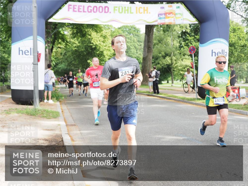 29.06.2025 - hella hamburg halbmarathon MichiJ http://msf.ph/oto/8273897 29.06.2025 10:31:28 Zwischen KM18-KM19 2415, 4080, 5477, 7026, 7865, 9114, 9534, 10099, 10251, 13897, 14813, 16224, 17403, 17516, 19009, 19229 meine-sportfotos.de